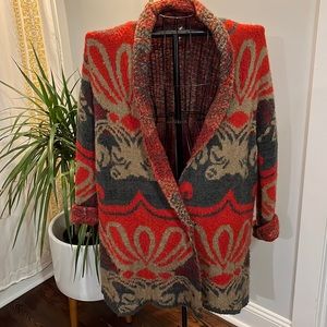 Free people cardigan sweater. Women’s size M. Chunky long sleeve.
